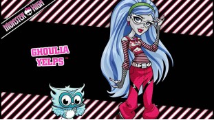 Гулія Йелпс з фоном