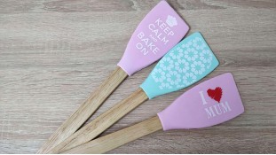 Силіконова лопатка з дерев'яною ручкою