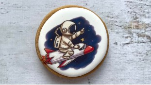 Пряник круглий, Космонавт