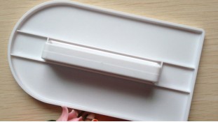 Праска для мастики маленька