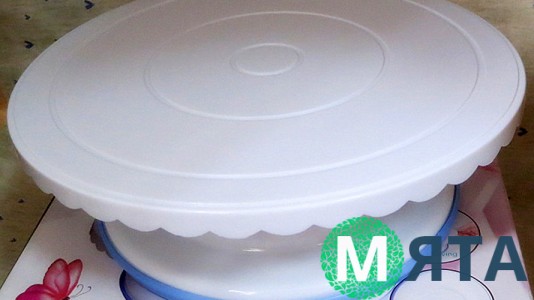 Поворотний стіл з оборкою, пластик