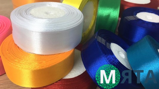 Стрічки атласні 2,5 см, рулон