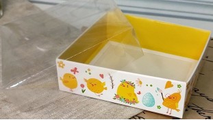 Коробка для пряників 12х12х3 см, Курчата