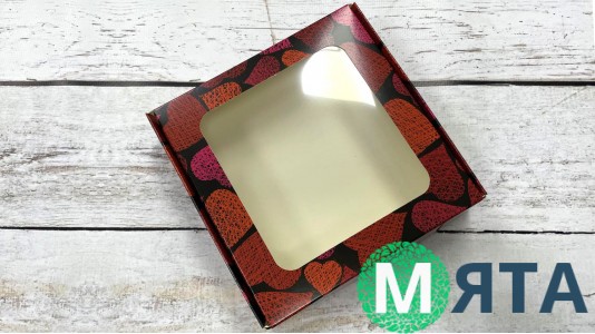 Коробка для пряників 15х15х3 см Серця на темному тлі