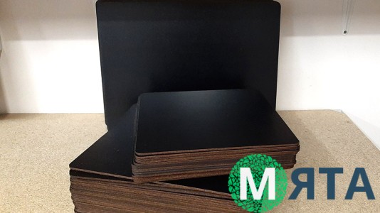 Підставки прямокутні, чорне ДВП.