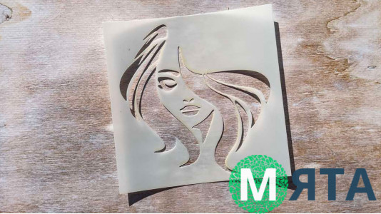 Трафарет Дівчина №2, 12 см